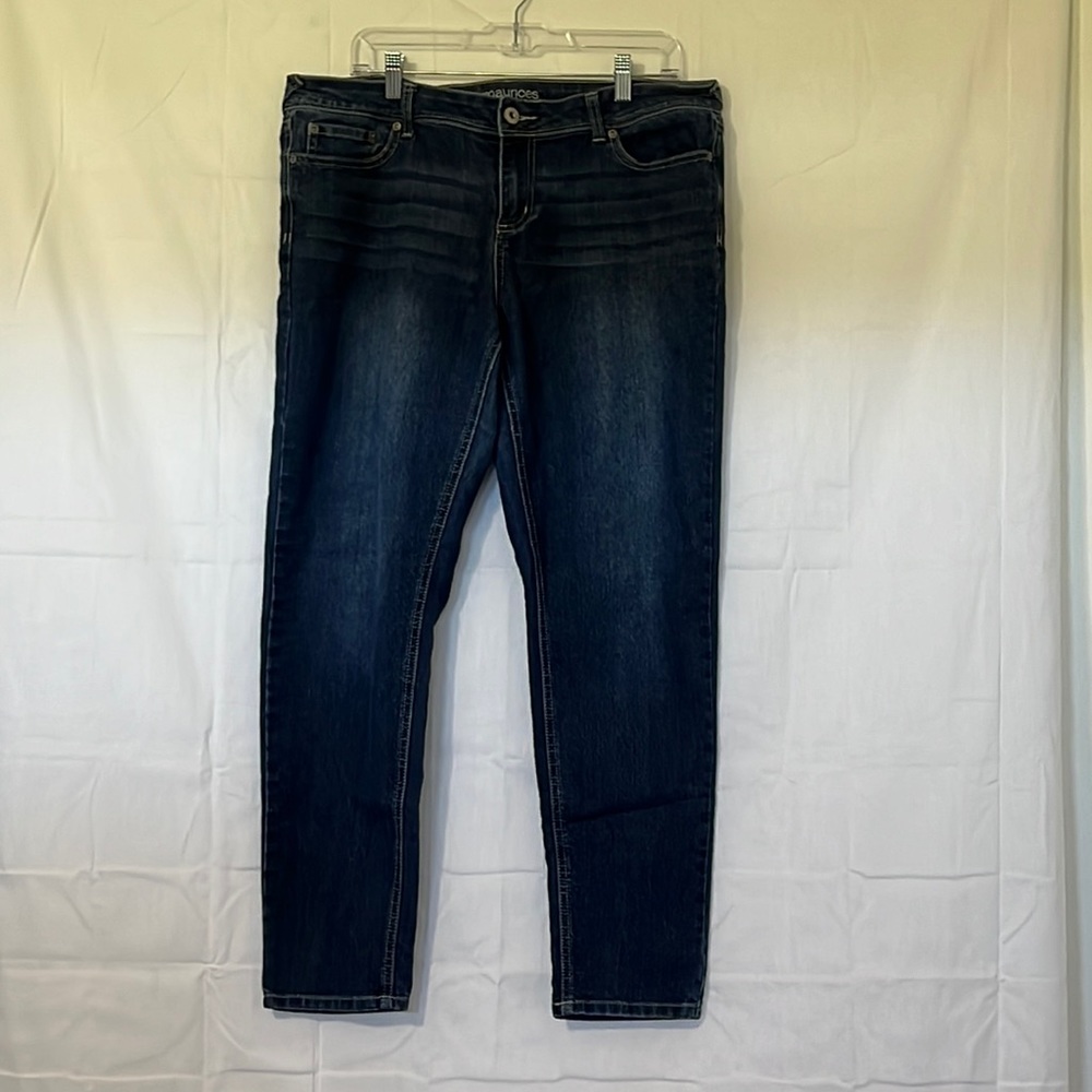 Junior’s Maurice’s Blue Jeans size 15/16 Regular